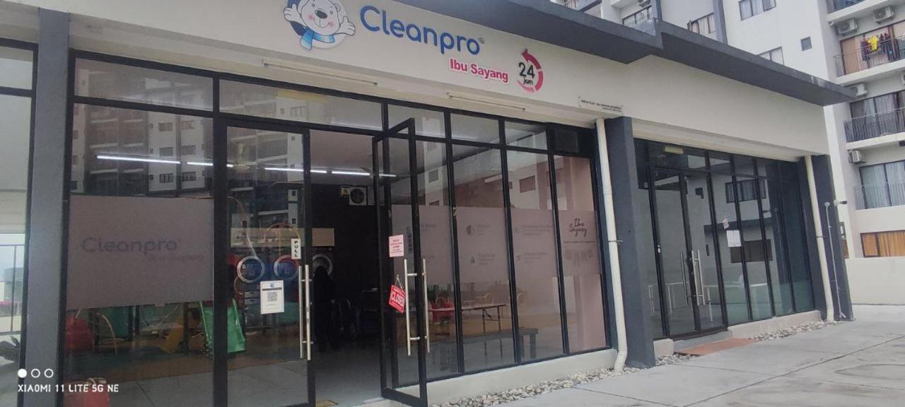 Rf Homestay Nilai Dış mekan fotoğraf