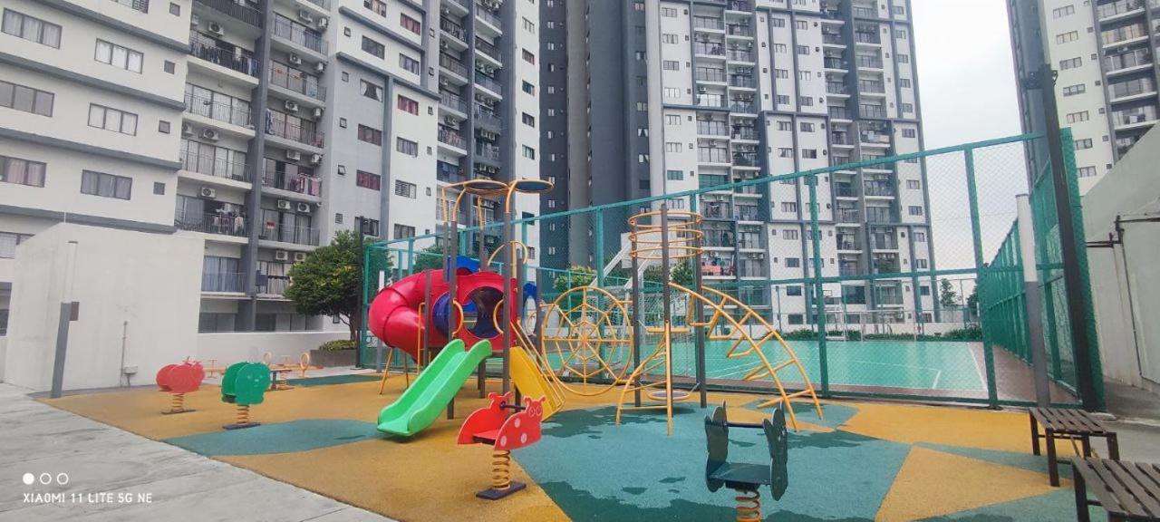 Rf Homestay Nilai Dış mekan fotoğraf
