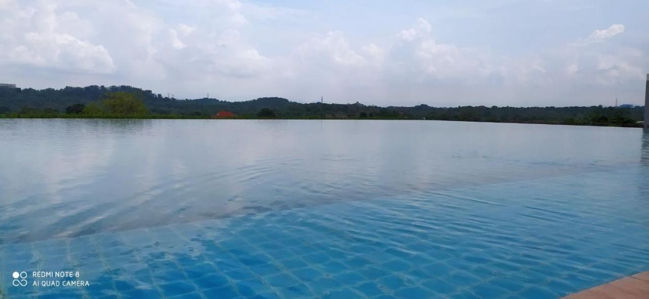 Rf Homestay Nilai Dış mekan fotoğraf