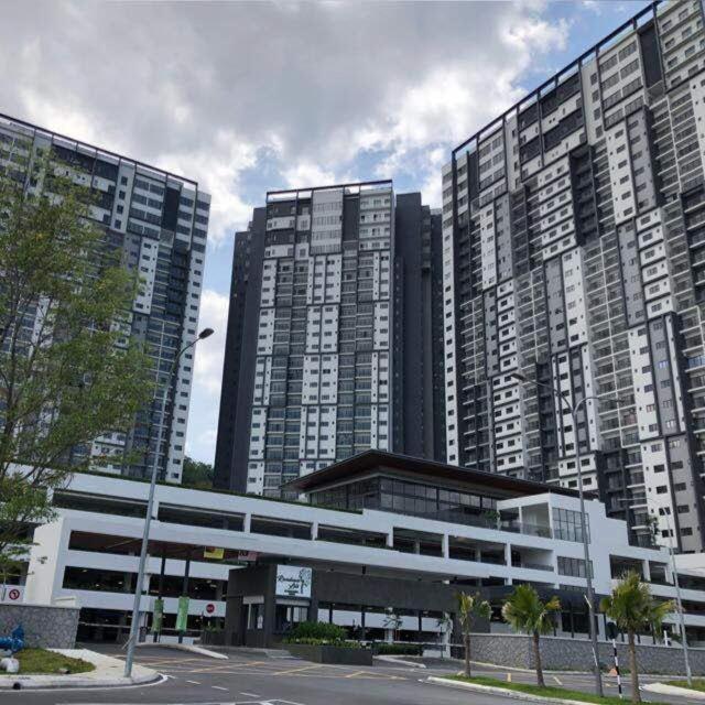 Rf Homestay Nilai Dış mekan fotoğraf