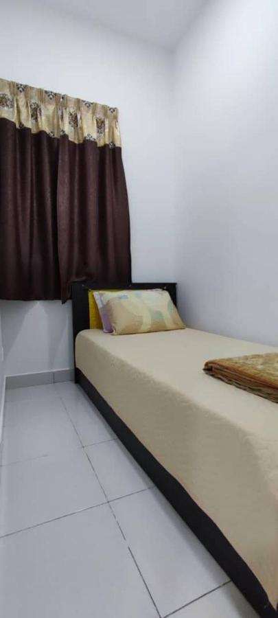 Rf Homestay Nilai Dış mekan fotoğraf